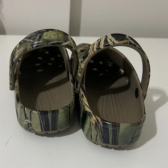 CROCS W9 Camouflage Shoes - Picture 5 of 11